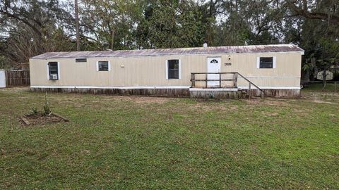 A home in SILVER SPRINGS