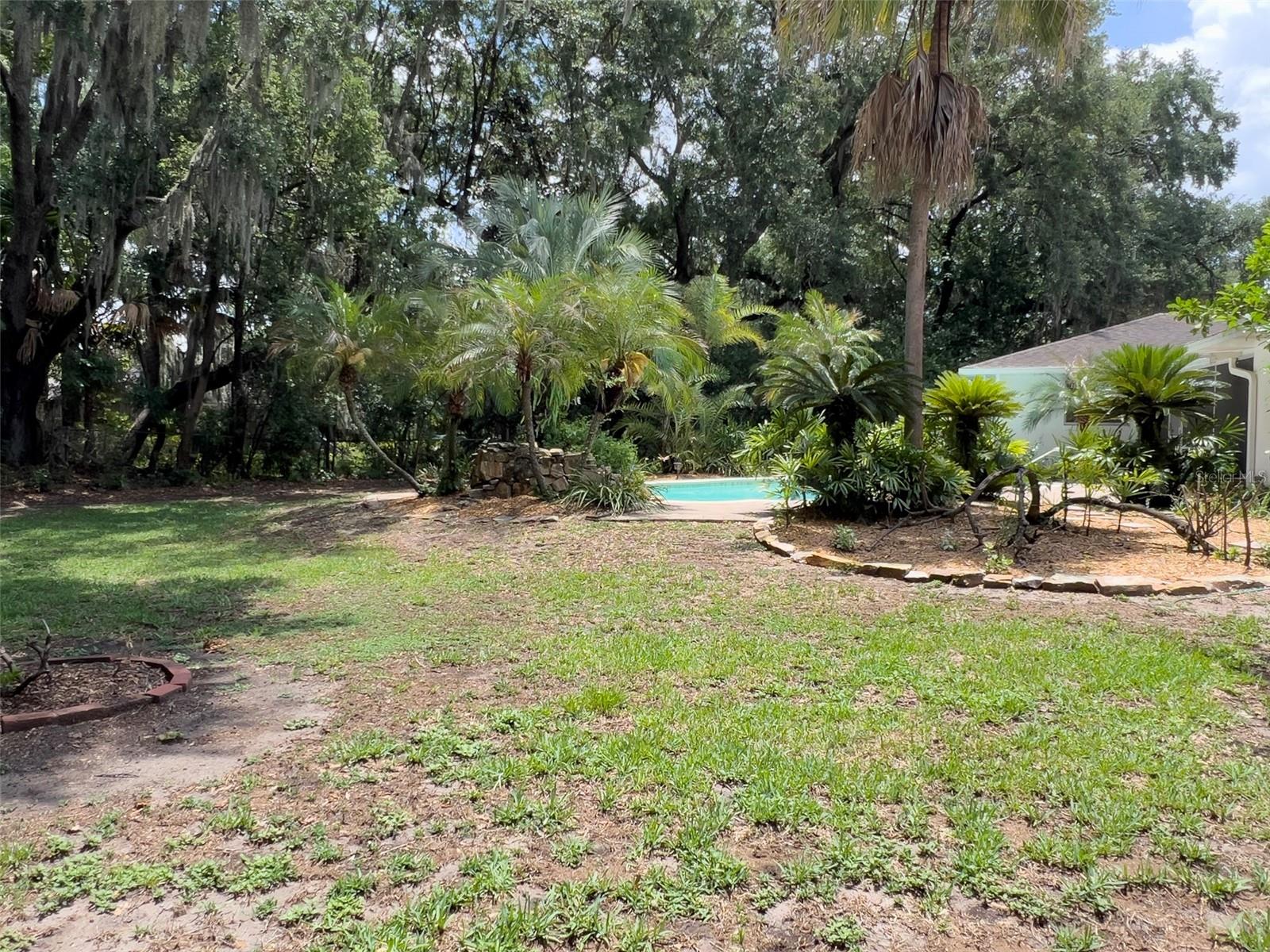 MERCERDEES GROVE - Residential