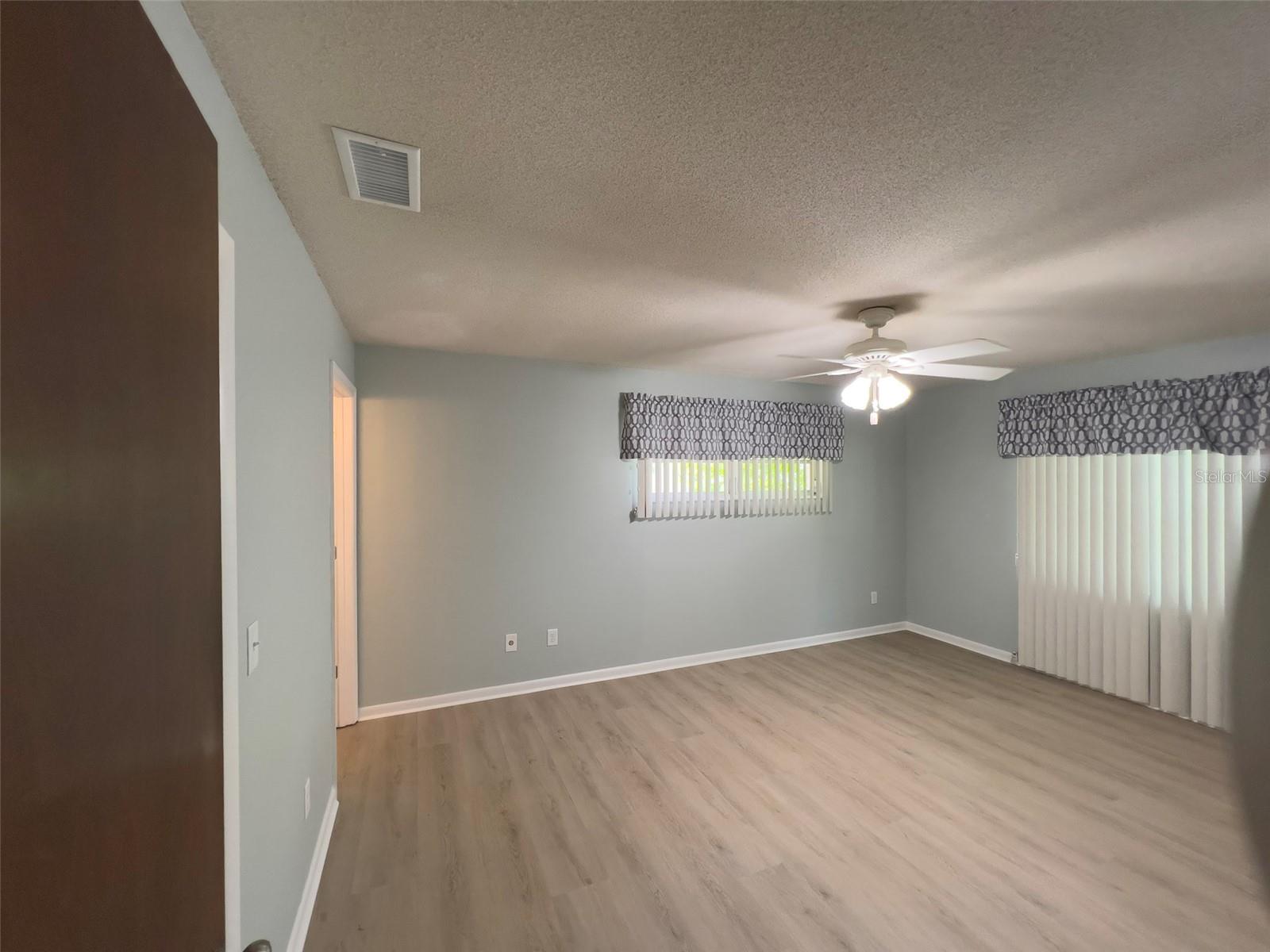 MERCERDEES GROVE - Residential