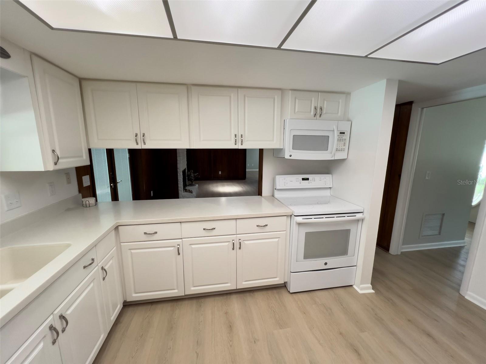 MERCERDEES GROVE - Residential