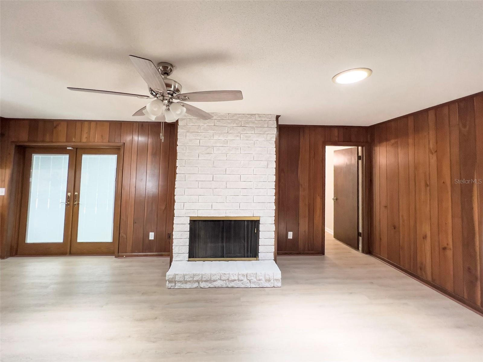 MERCERDEES GROVE - Residential