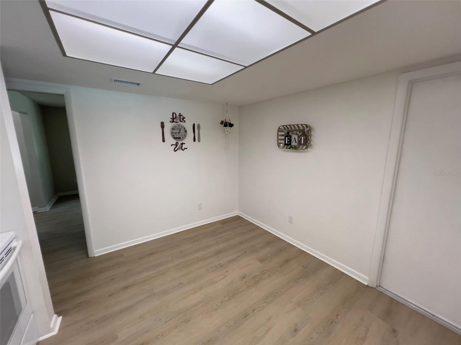 MERCERDEES GROVE - Residential