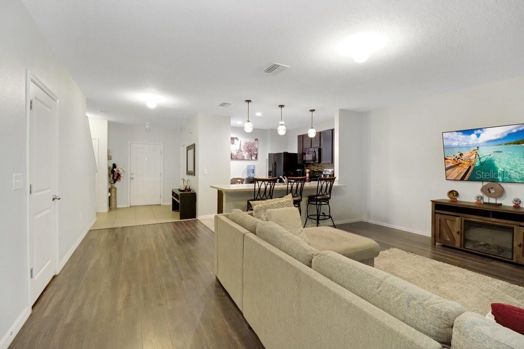 9826 HOUND CHASE DRIVE