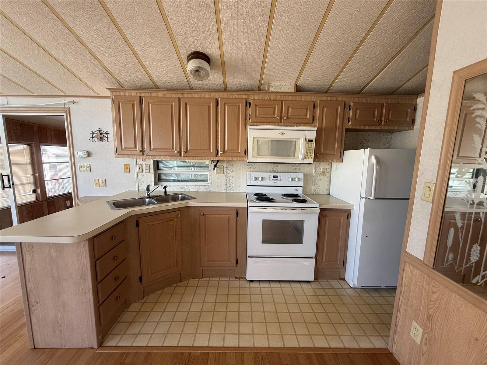 CAMP A WYLE RV RESORT - Residential