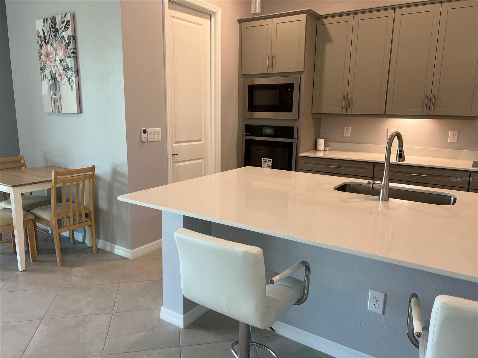 WELLEN PARK GOLF AND COUNTRY CLUB - Residential Lease