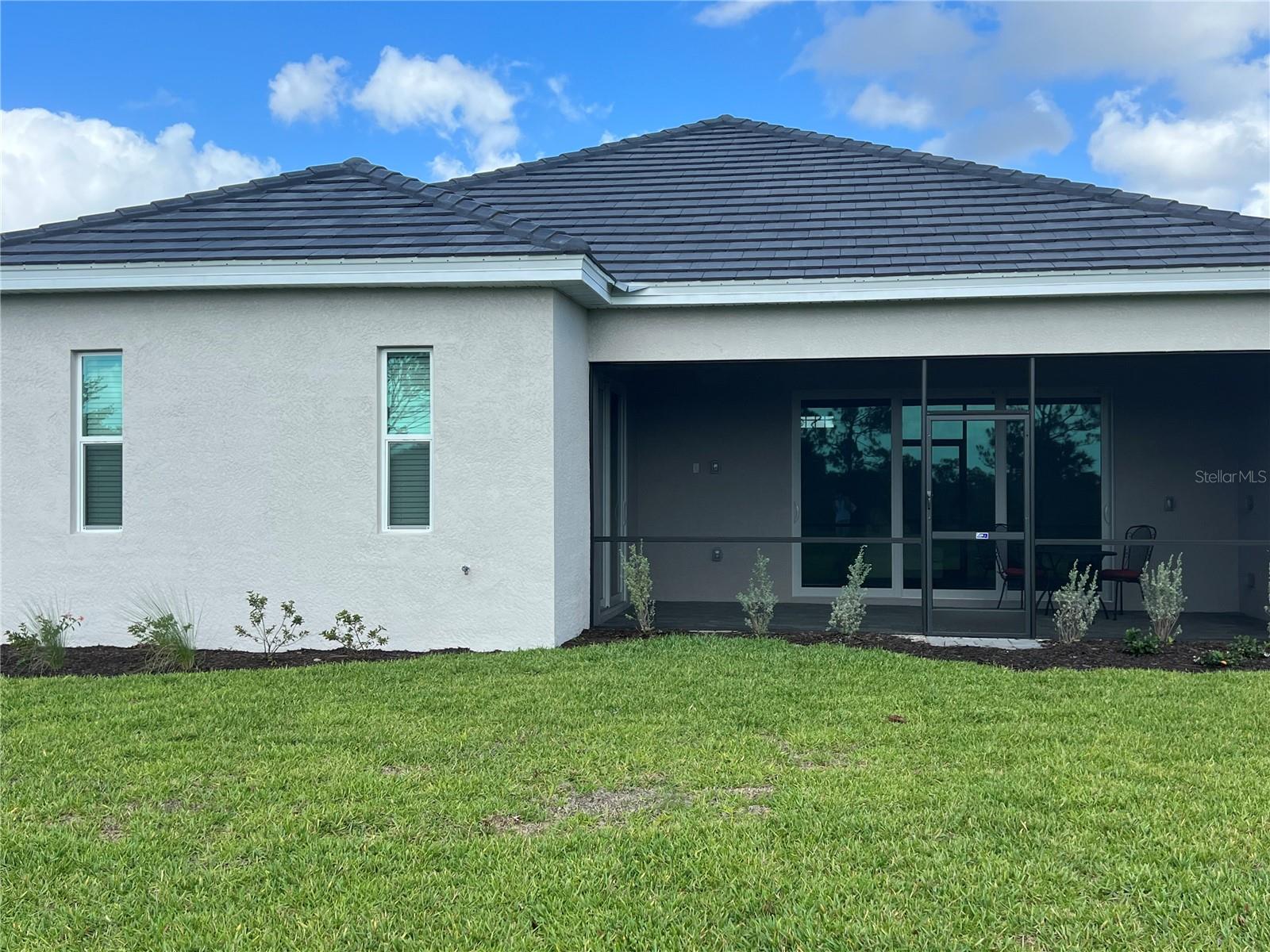 WELLEN PARK GOLF AND COUNTRY CLUB - Residential Lease