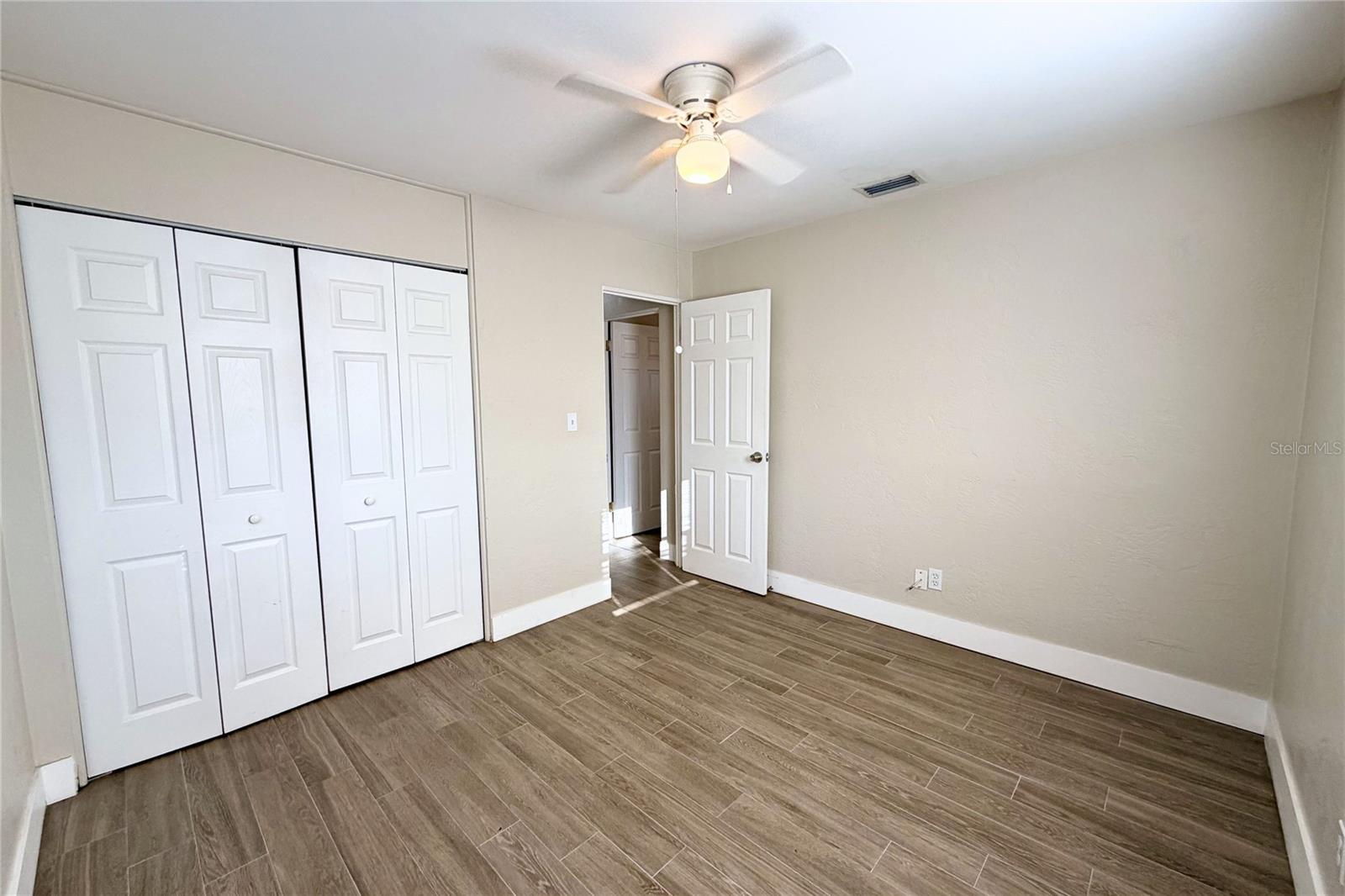 RIDGEWOOD GROVES - Residential