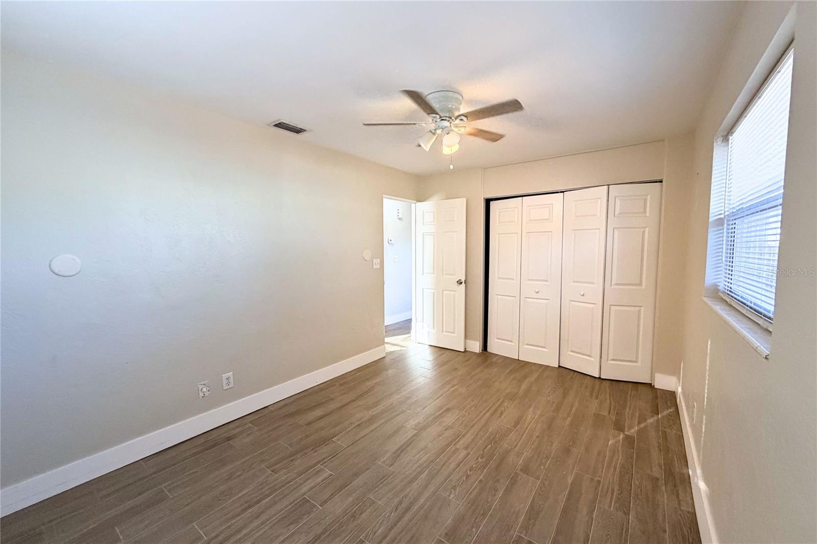 RIDGEWOOD GROVES - Residential