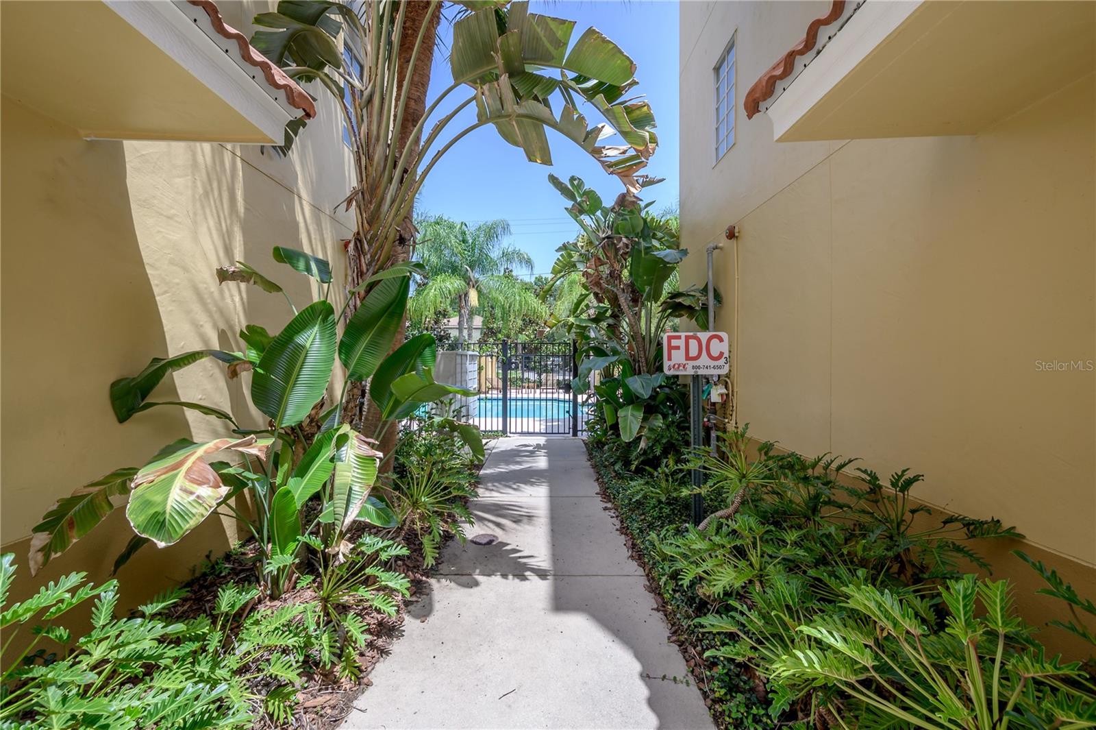 LAS PALMAS AT BALLAST POINT TOWNHOMES - Residential