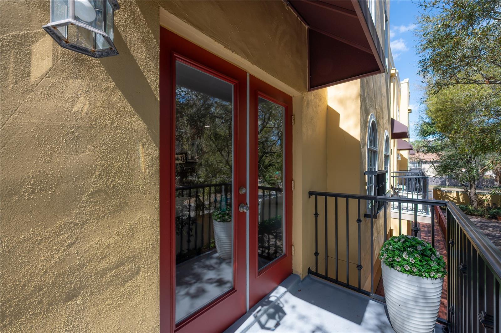 LAS PALMAS AT BALLAST POINT TOWNHOMES - Residential