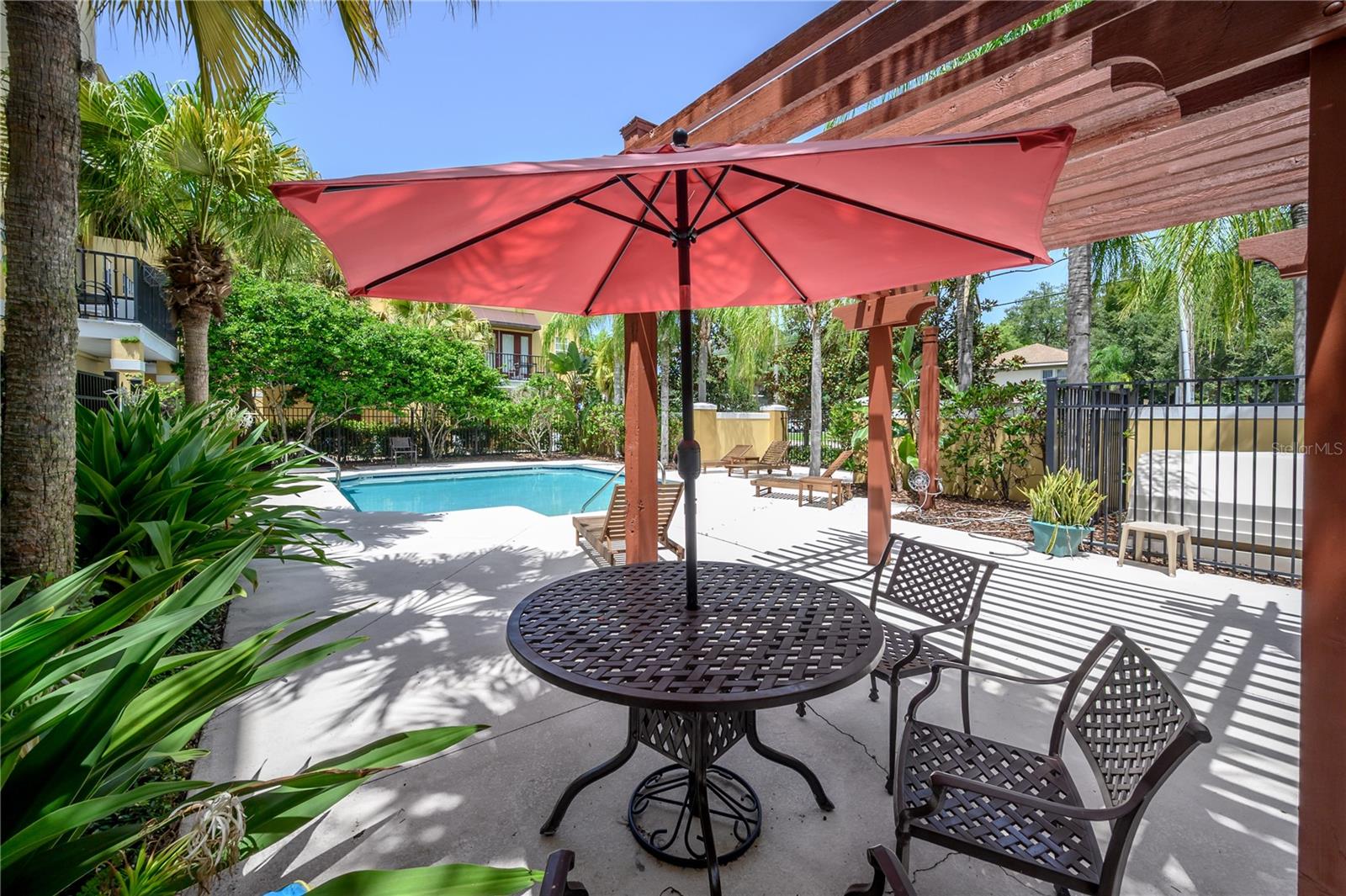 LAS PALMAS AT BALLAST POINT TOWNHOMES - Residential