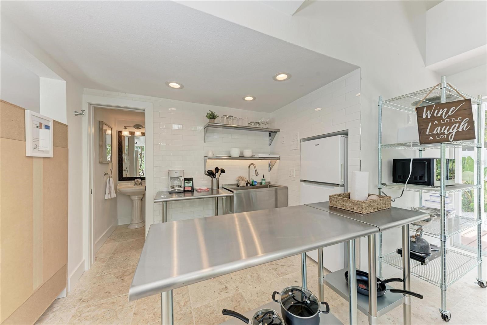 ISLAND CEDARS - Residential