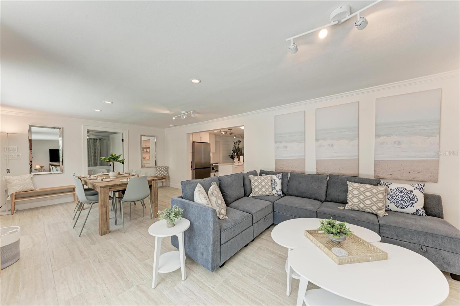 ISLAND CEDARS - Residential