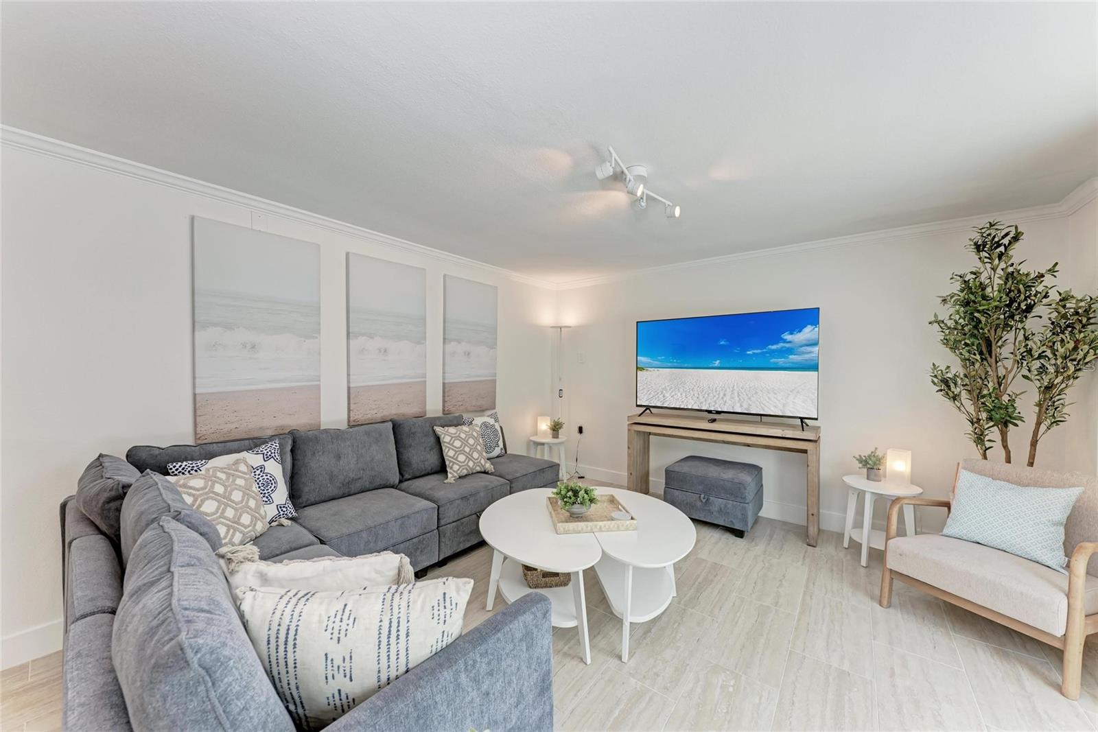 ISLAND CEDARS - Residential