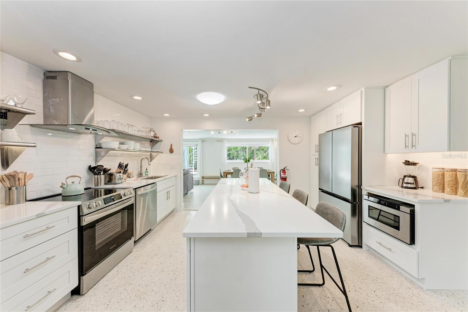 ISLAND CEDARS - Residential