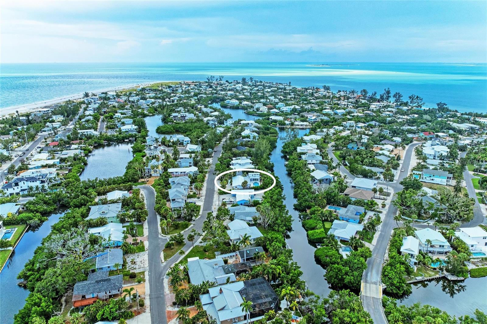 ISLAND CEDARS - Residential