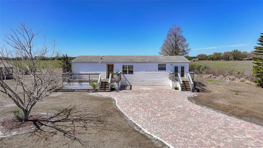 Photo of 2431 SW Brewer Avenue, Arcadia, FL 34266 (MLS # C7522702)