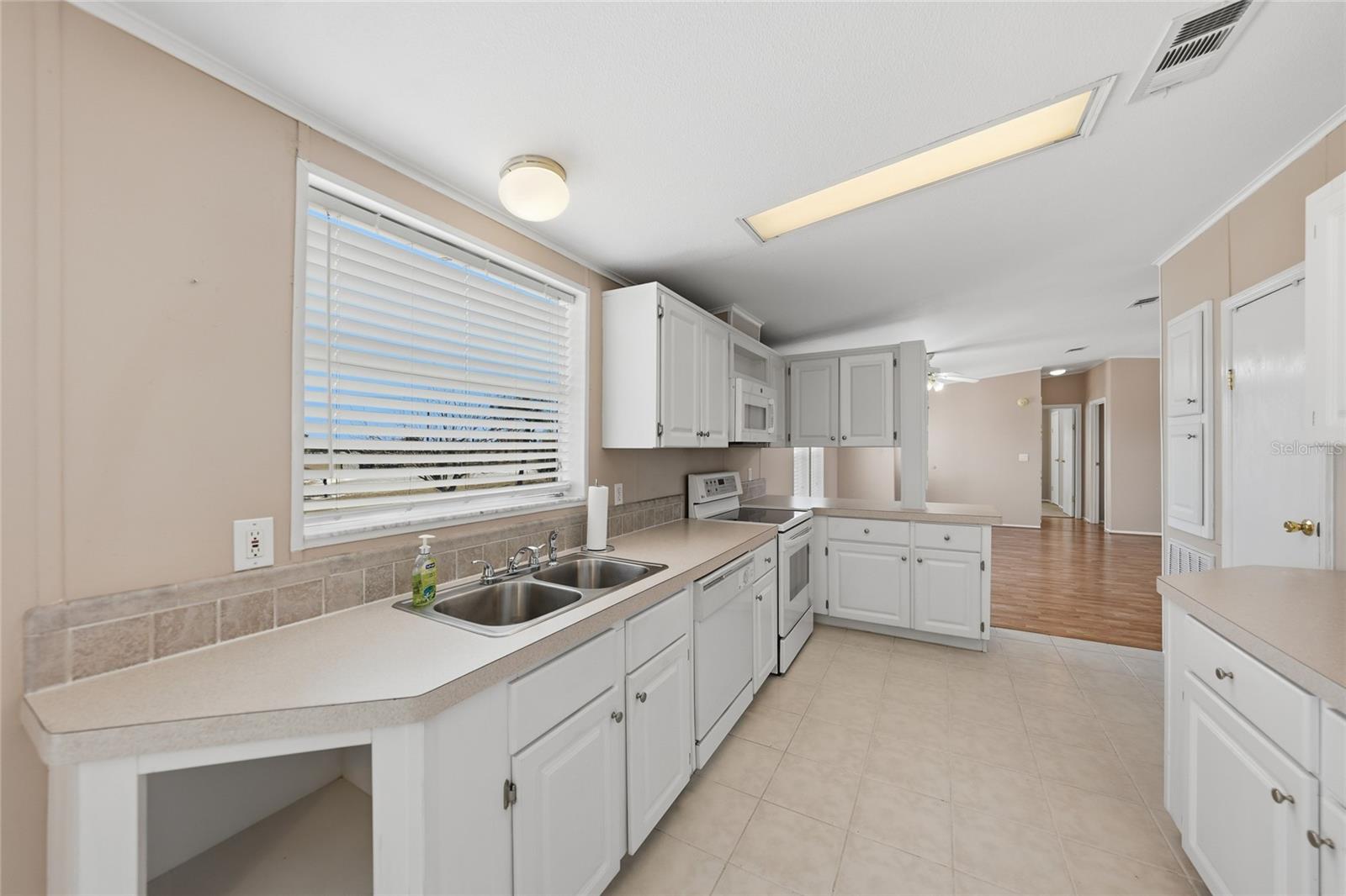 BREWER AVENUE ESTS - Residential