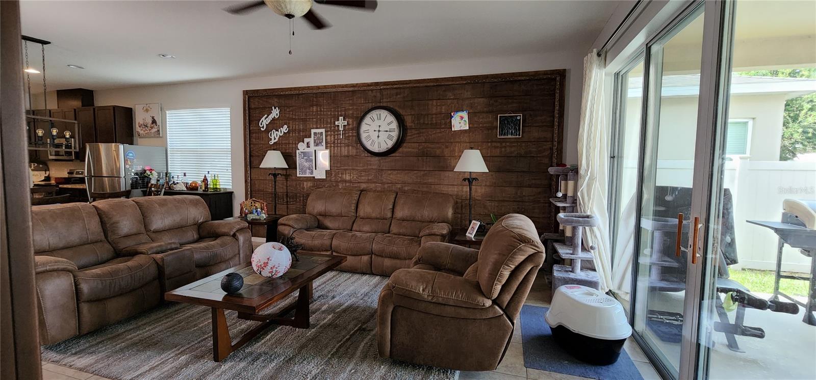 906 FALLON HILLS DRIVE