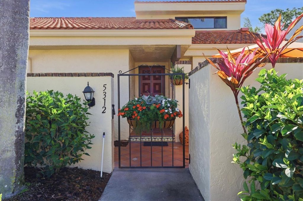 Photo of 5312 Huntingwood Court #39, Sarasota, FL 34235 (MLS # A4686095)