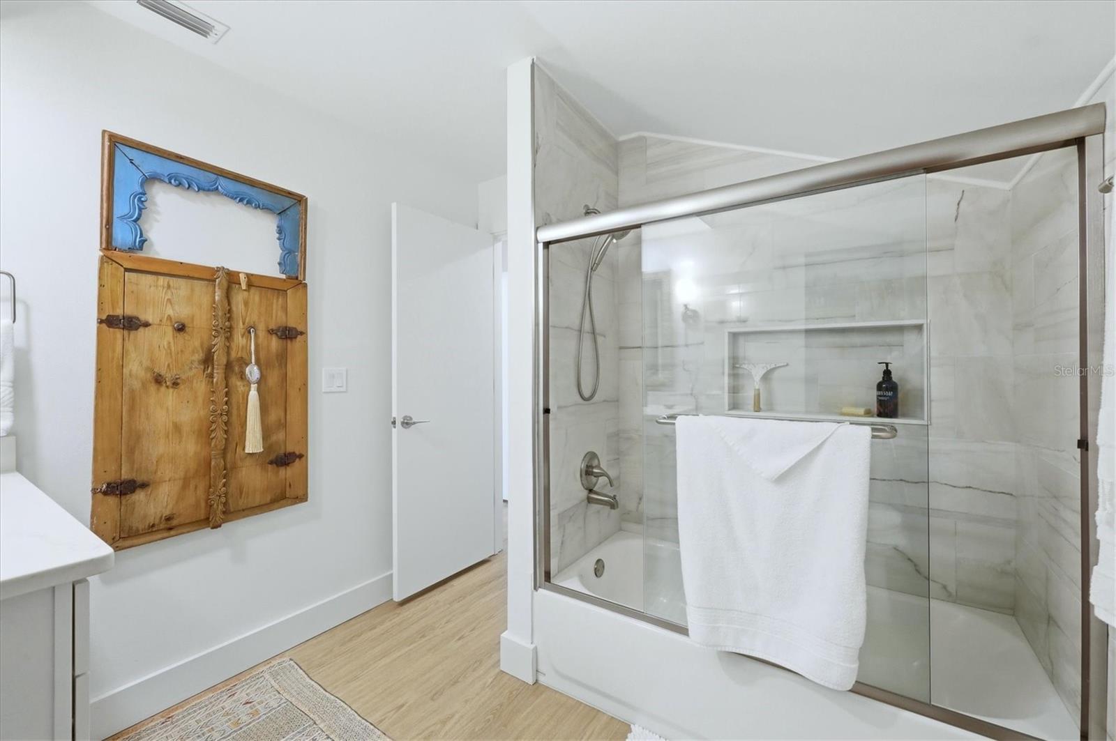 HUNTINGWOOD - Residential