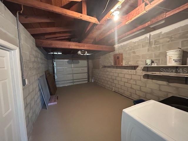 KENNETH CITY - Residential Lease