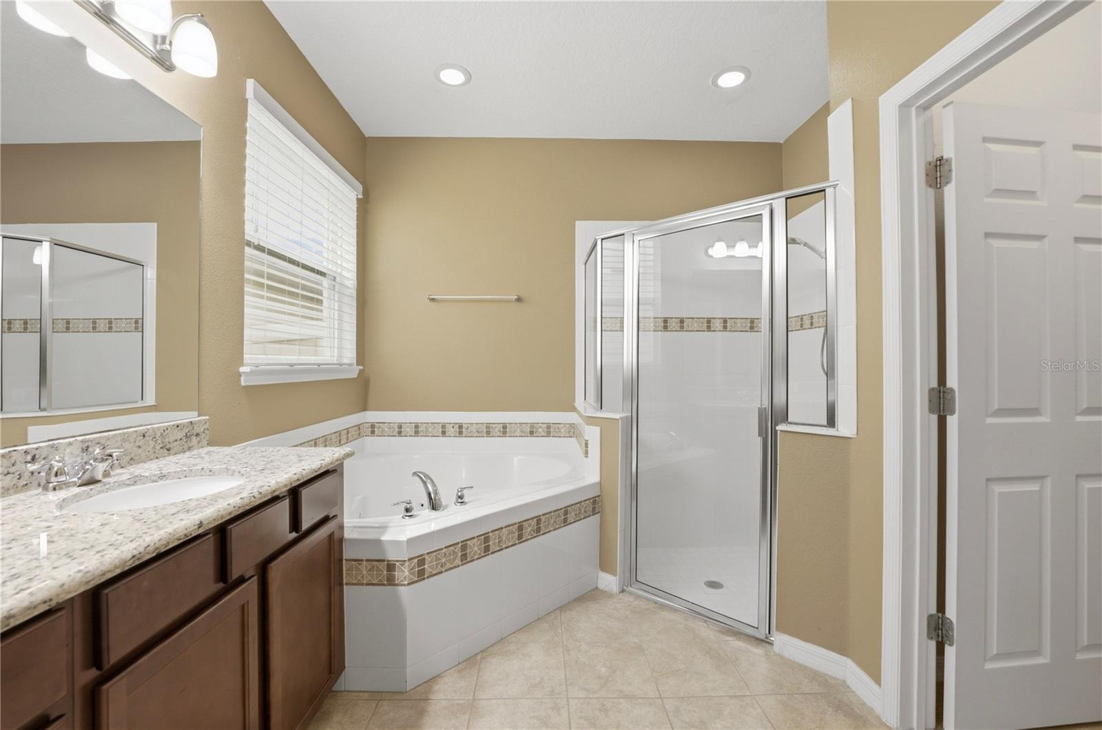NOVA GROVE - Residential