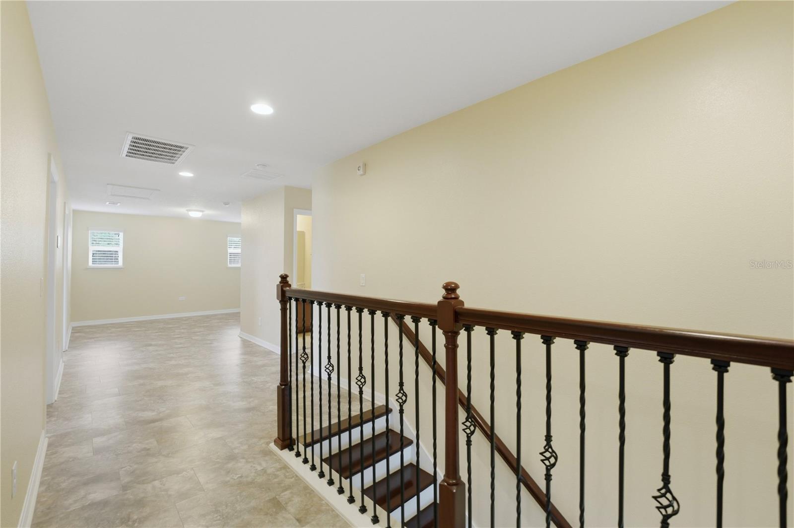 NOVA GROVE - Residential