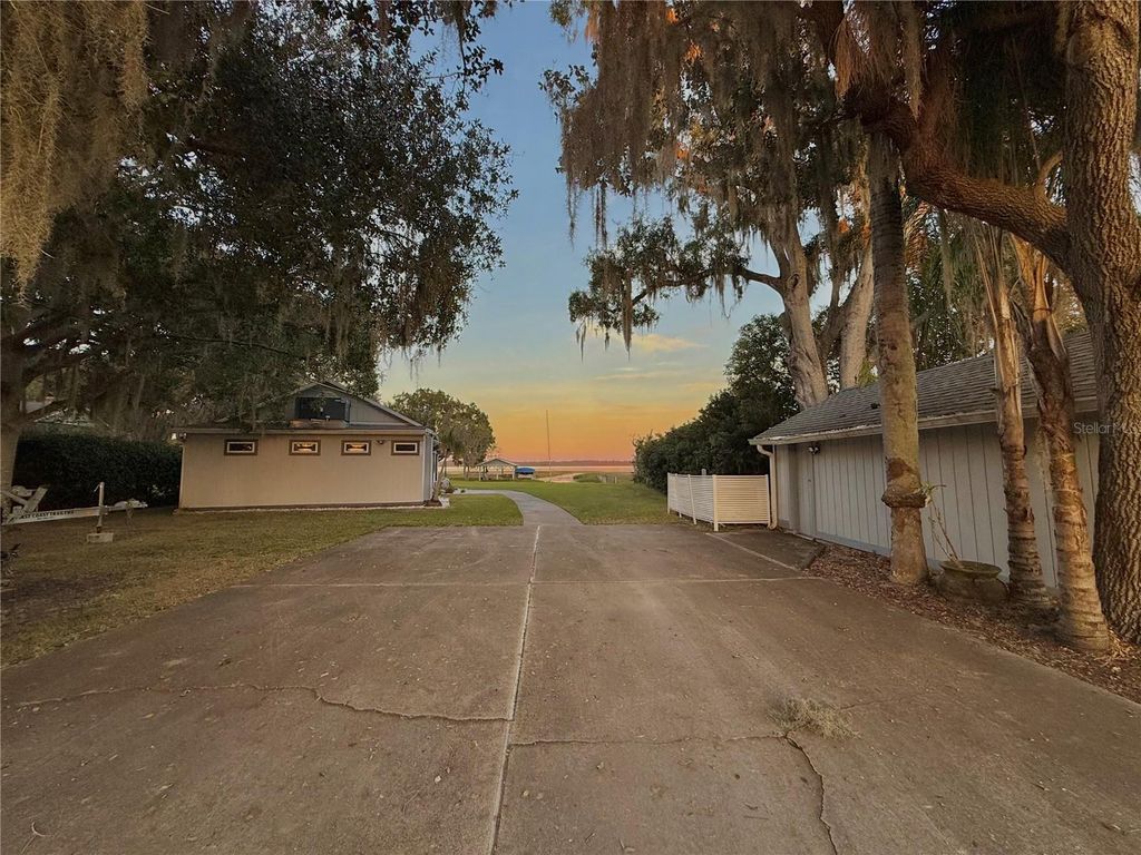 Photo of 6115 Lake Lizzie Drive, Saint Cloud, FL 34771 (MLS # S5139027)