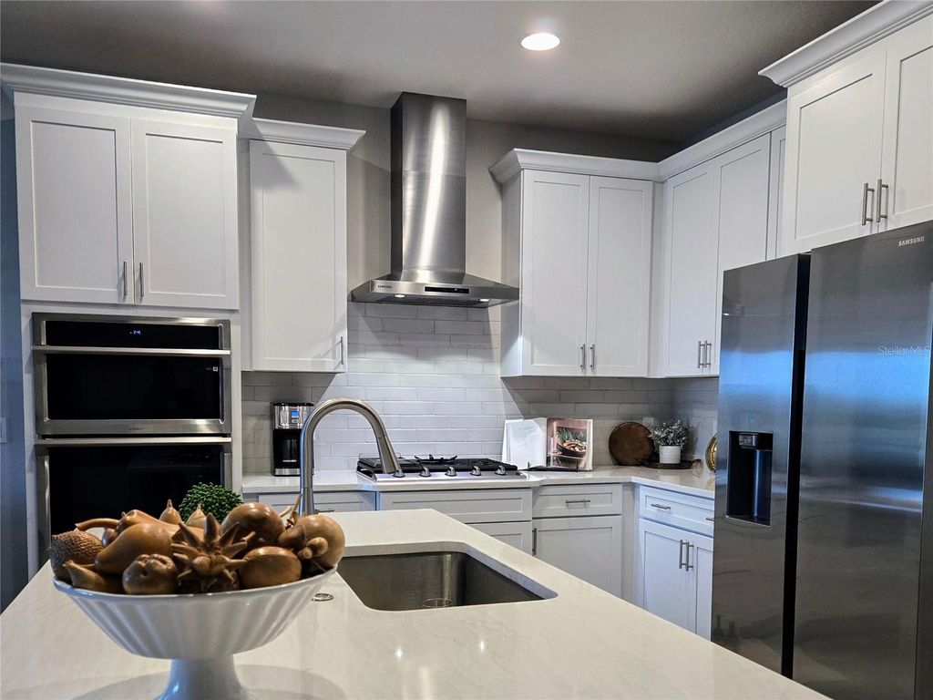 Photo of 235 Okeeffe Circle, Bradenton, FL 34212 (MLS # A4672399)