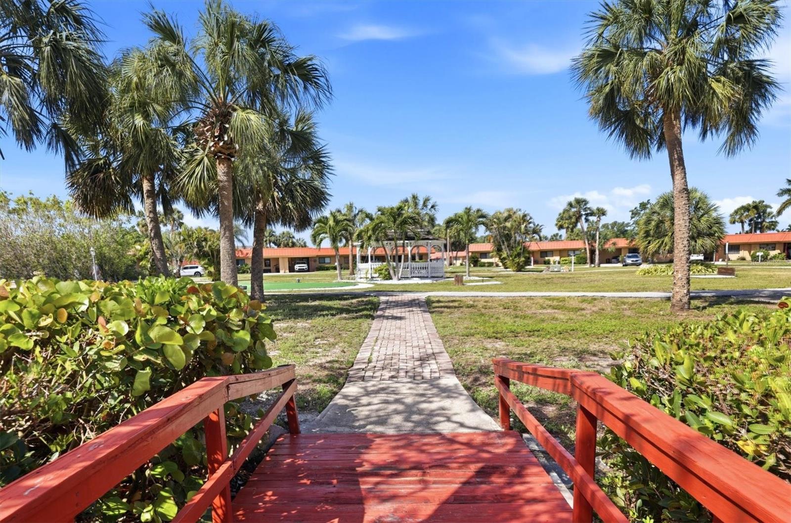 PALMA SOLA HARBOUR SEC 4 - Residential