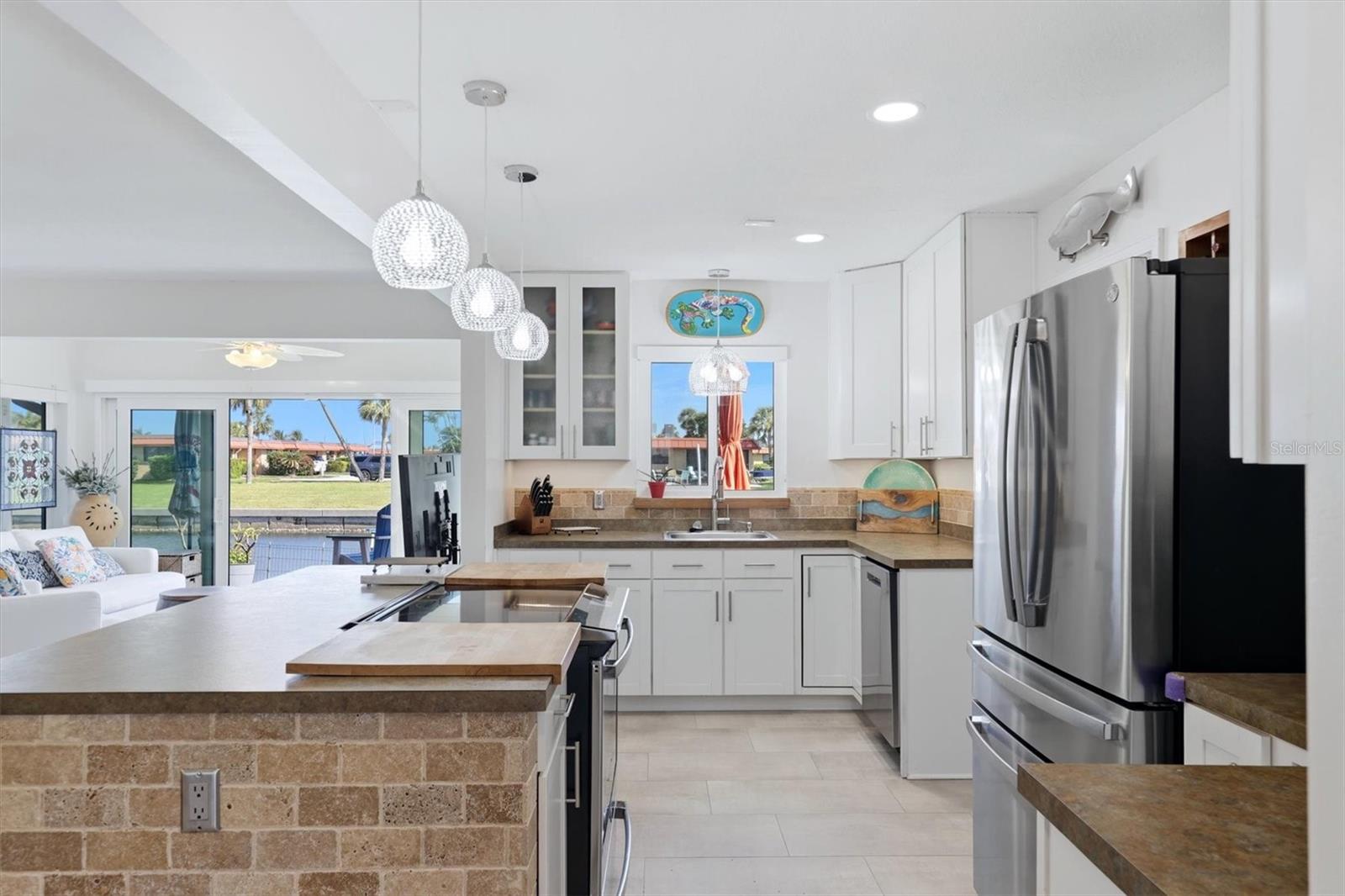 PALMA SOLA HARBOUR SEC 4 - Residential