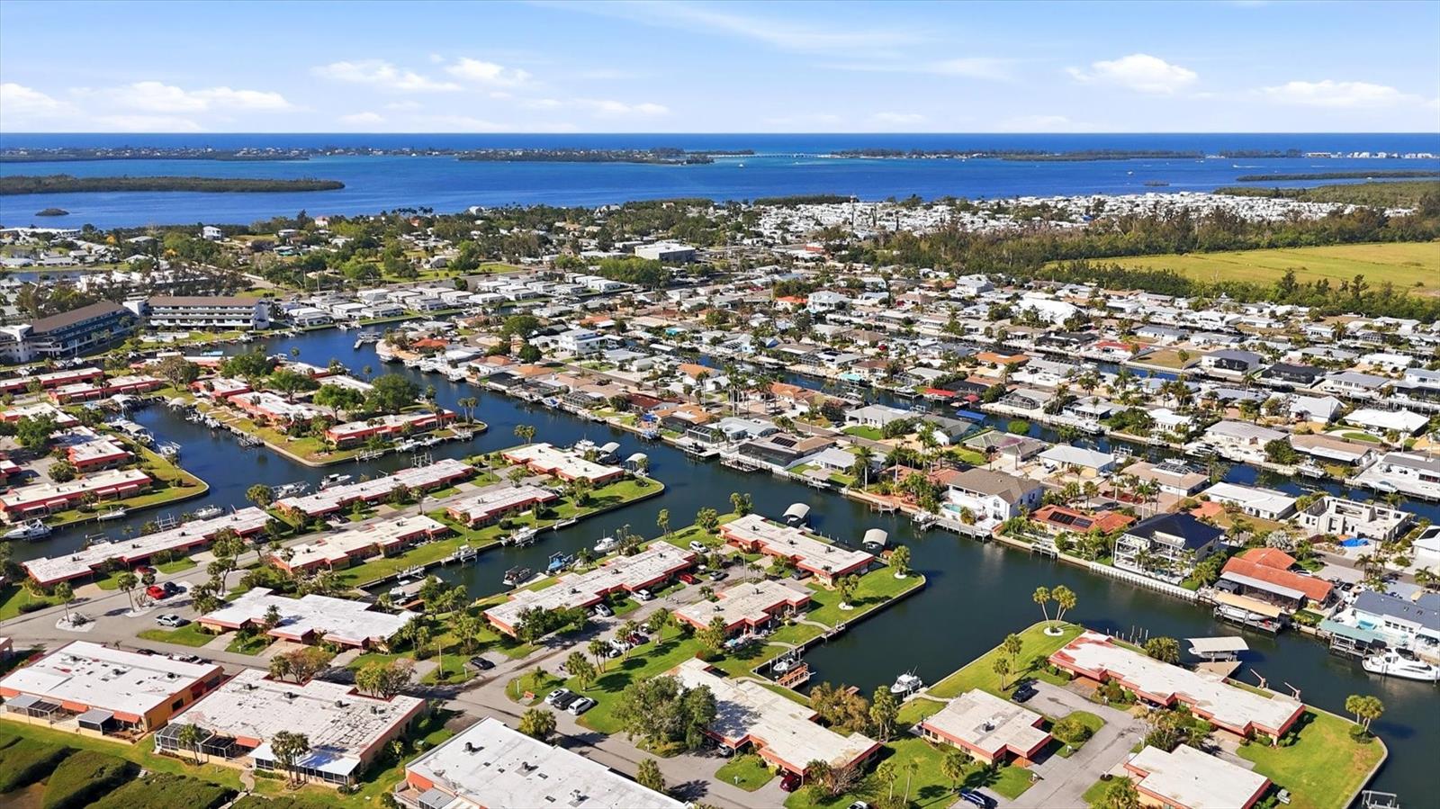 PALMA SOLA HARBOUR SEC 4 - Residential