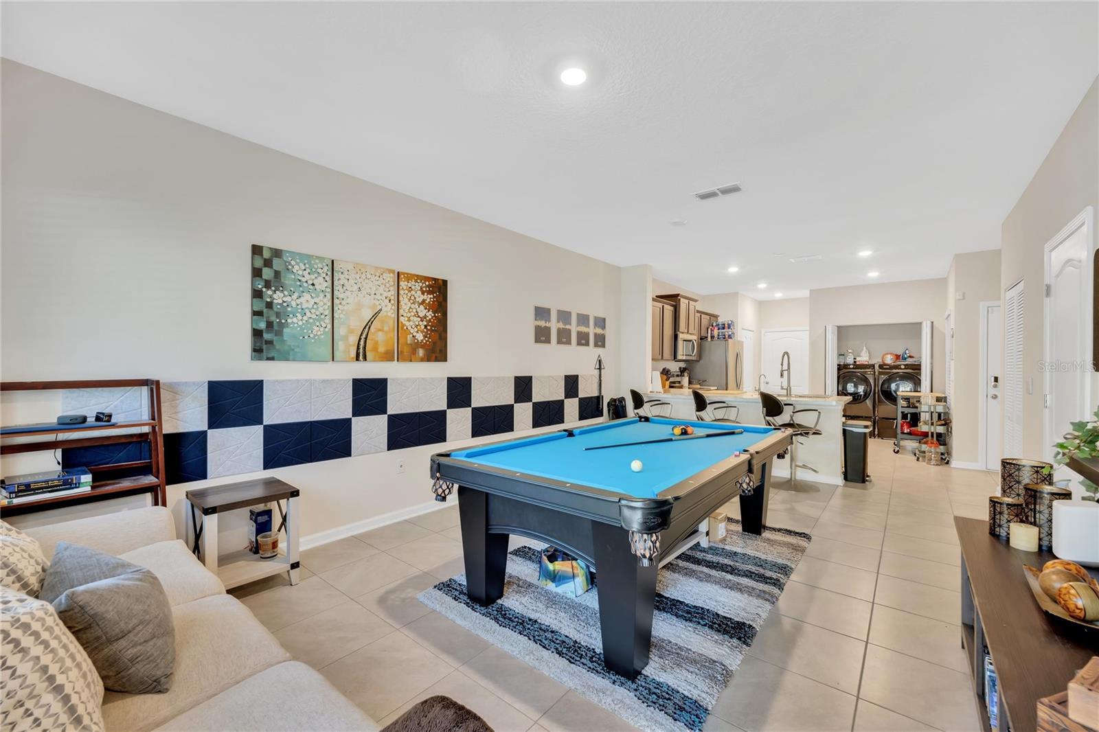 9533 STAR DRIVE