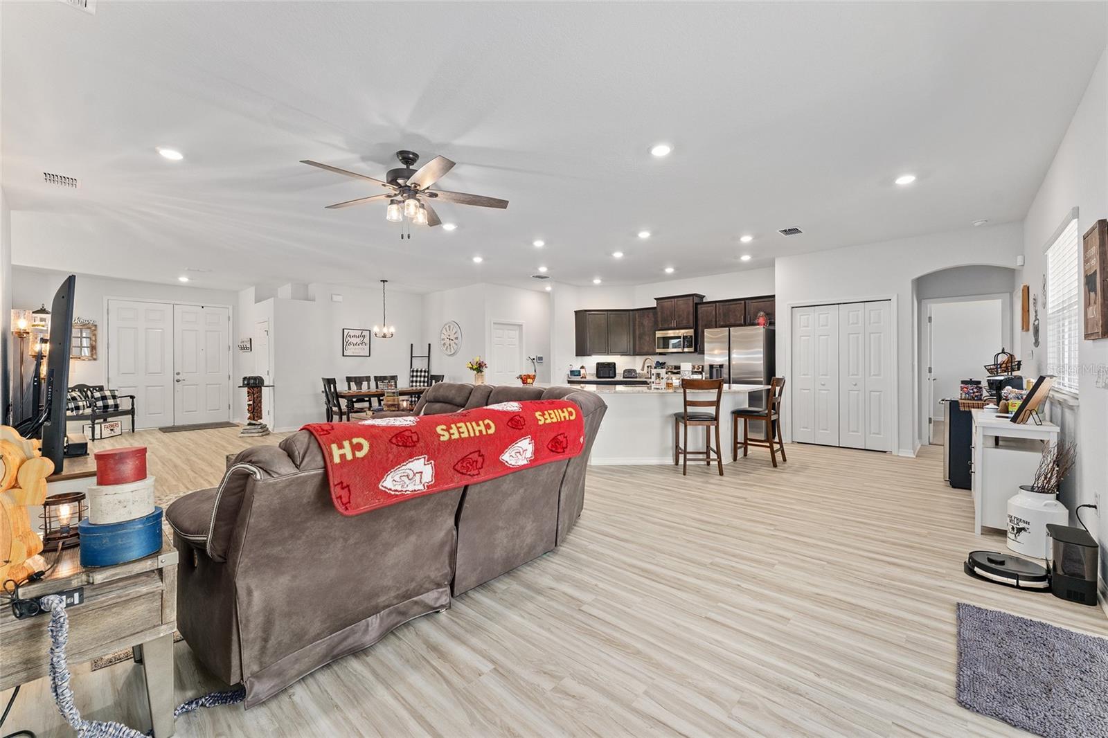 SUMMERCREST - Residential