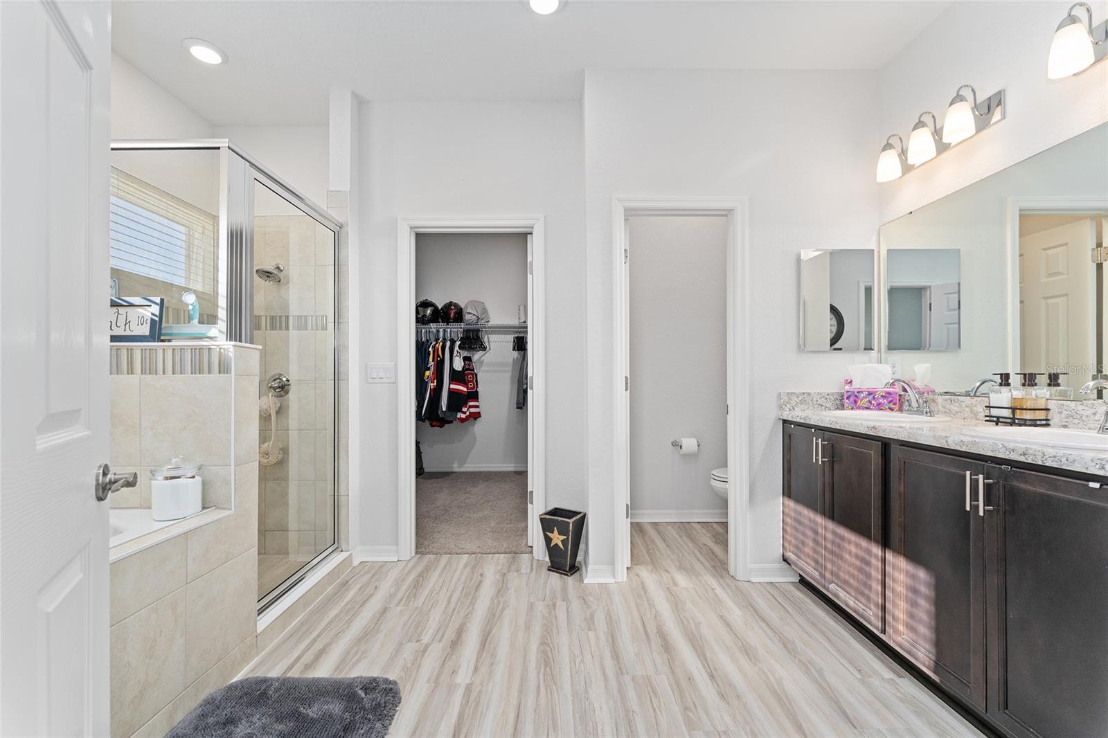 SUMMERCREST - Residential