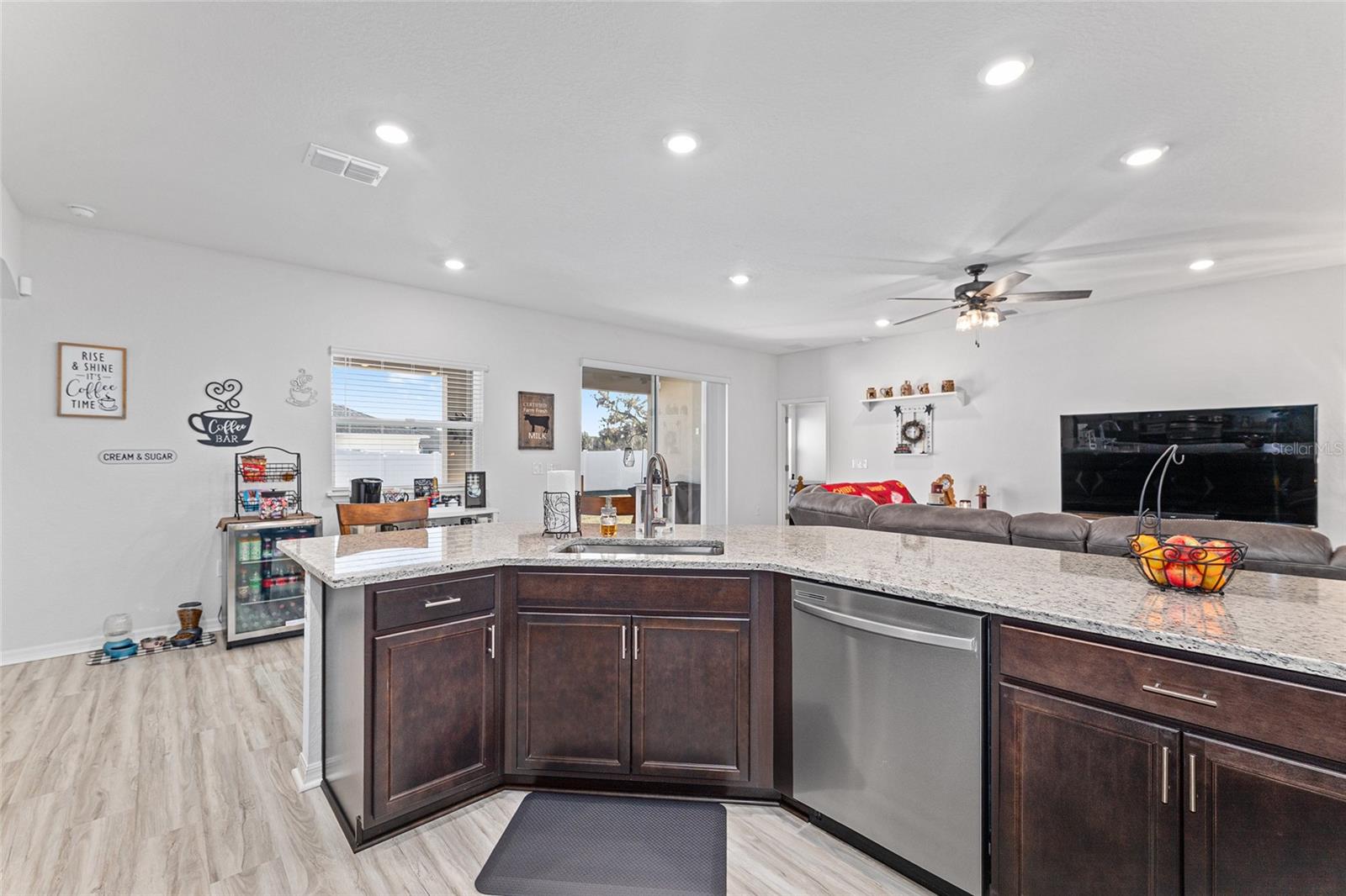 SUMMERCREST - Residential