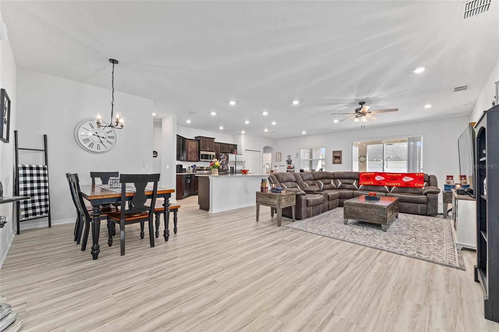 SUMMERCREST - Residential