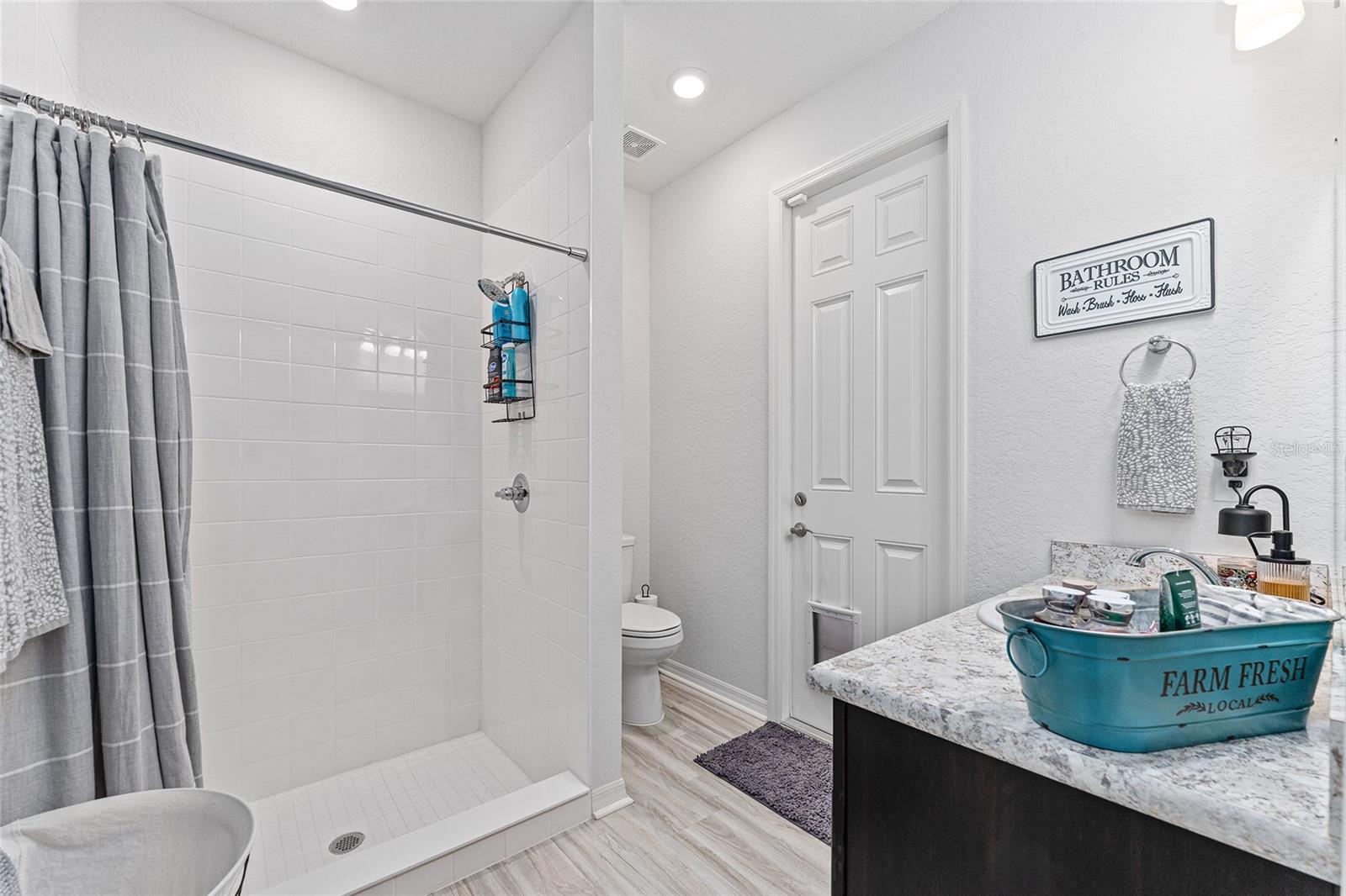 SUMMERCREST - Residential