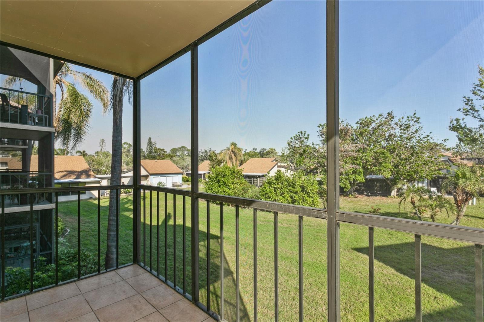 618 BIRD BAY DRIVE S 206