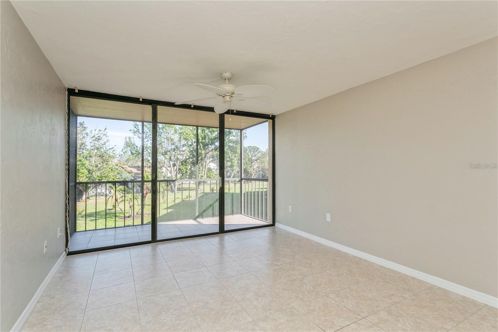 618 BIRD BAY DRIVE S 206