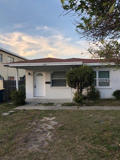 BEAUTIFUL 1 BEDROOM 1 BATHROOM LOCATED IN A PRIME CLEARWATER COMMUNITY, FEATURES PORCELAIN TILE THROUGHOUT, CLOSE TO SCHOOLS, BEACHES, MALLS AND MUCH MORE.
