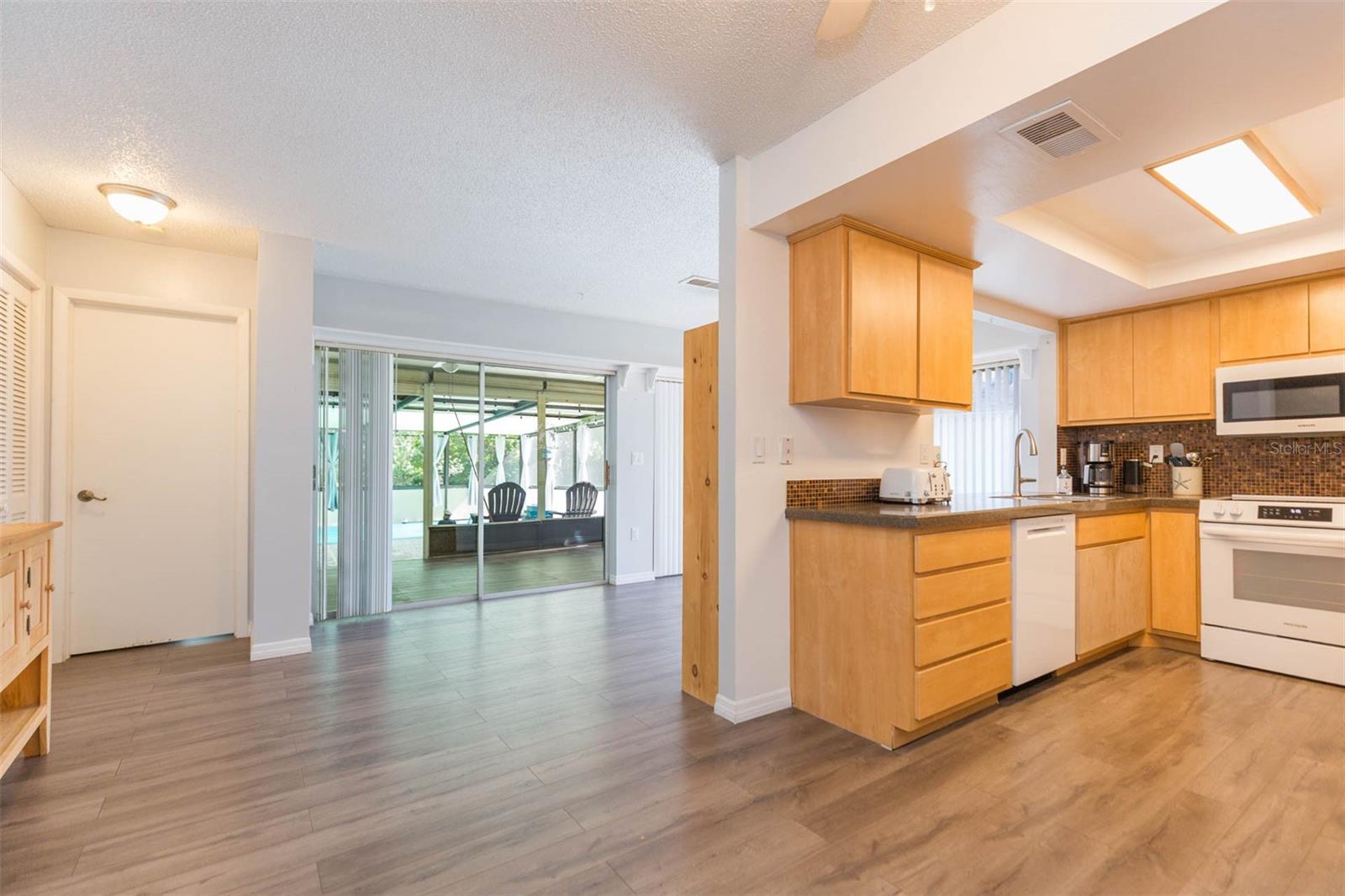 BEACON WOODS FAIRWAY VILLAGE - Residential
