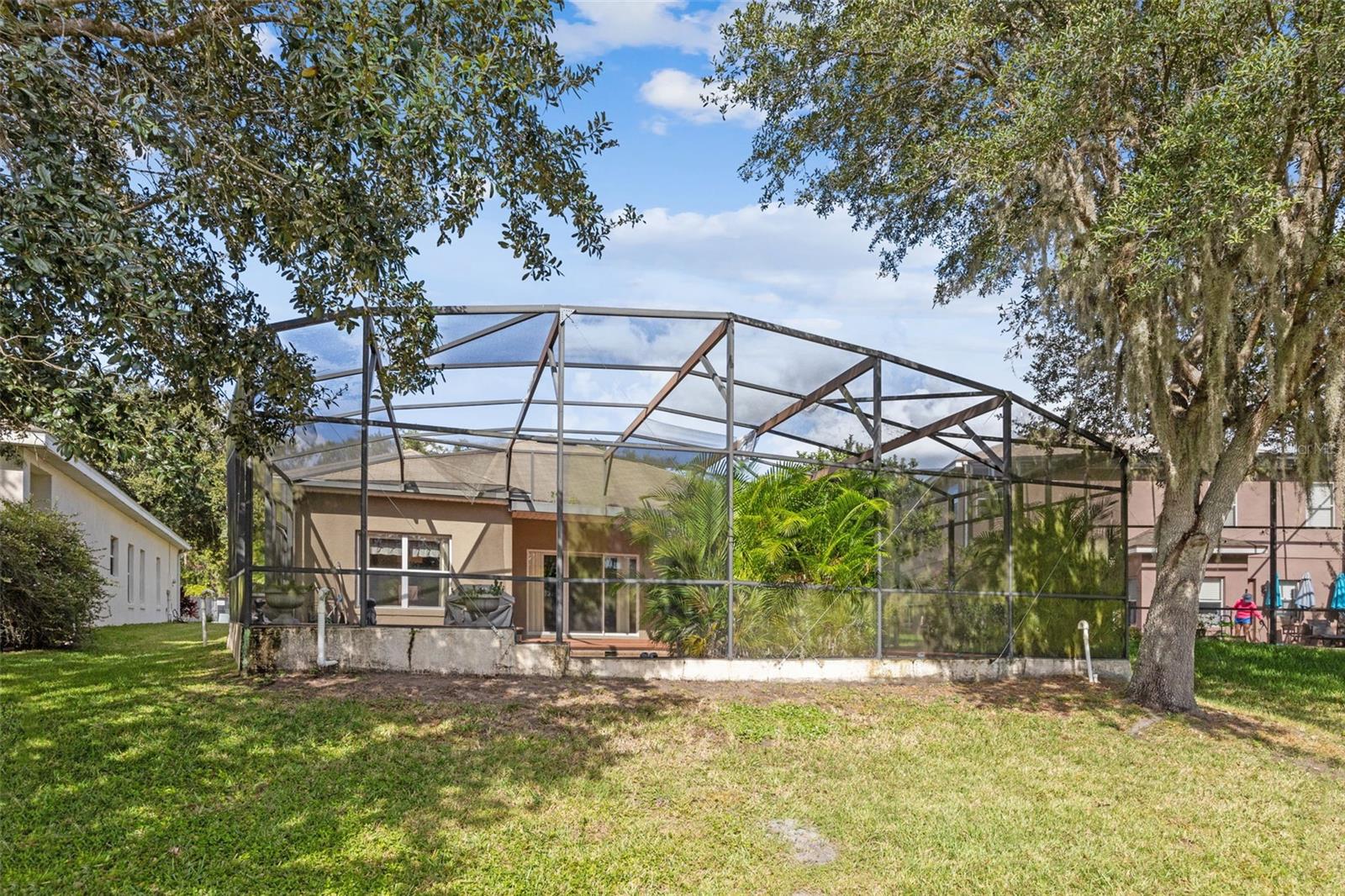 WOODLAND LAKES - Residential