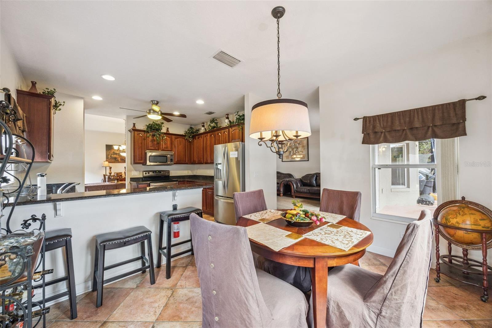 WOODLAND LAKES - Residential