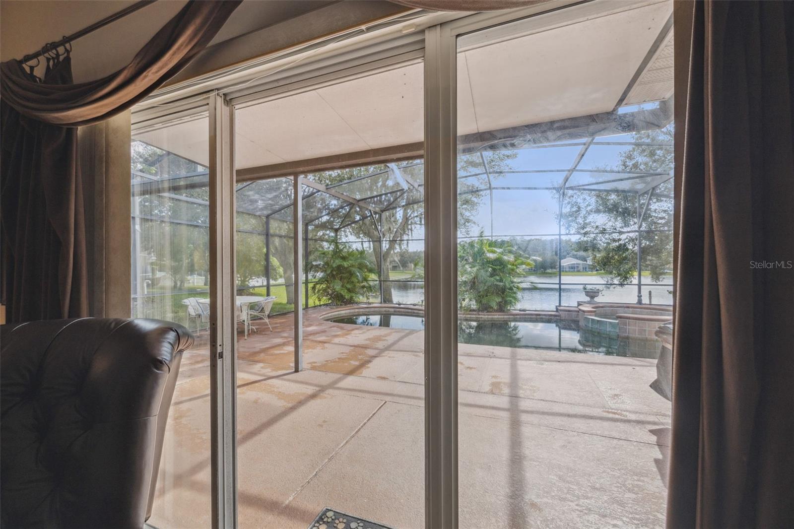 WOODLAND LAKES - Residential