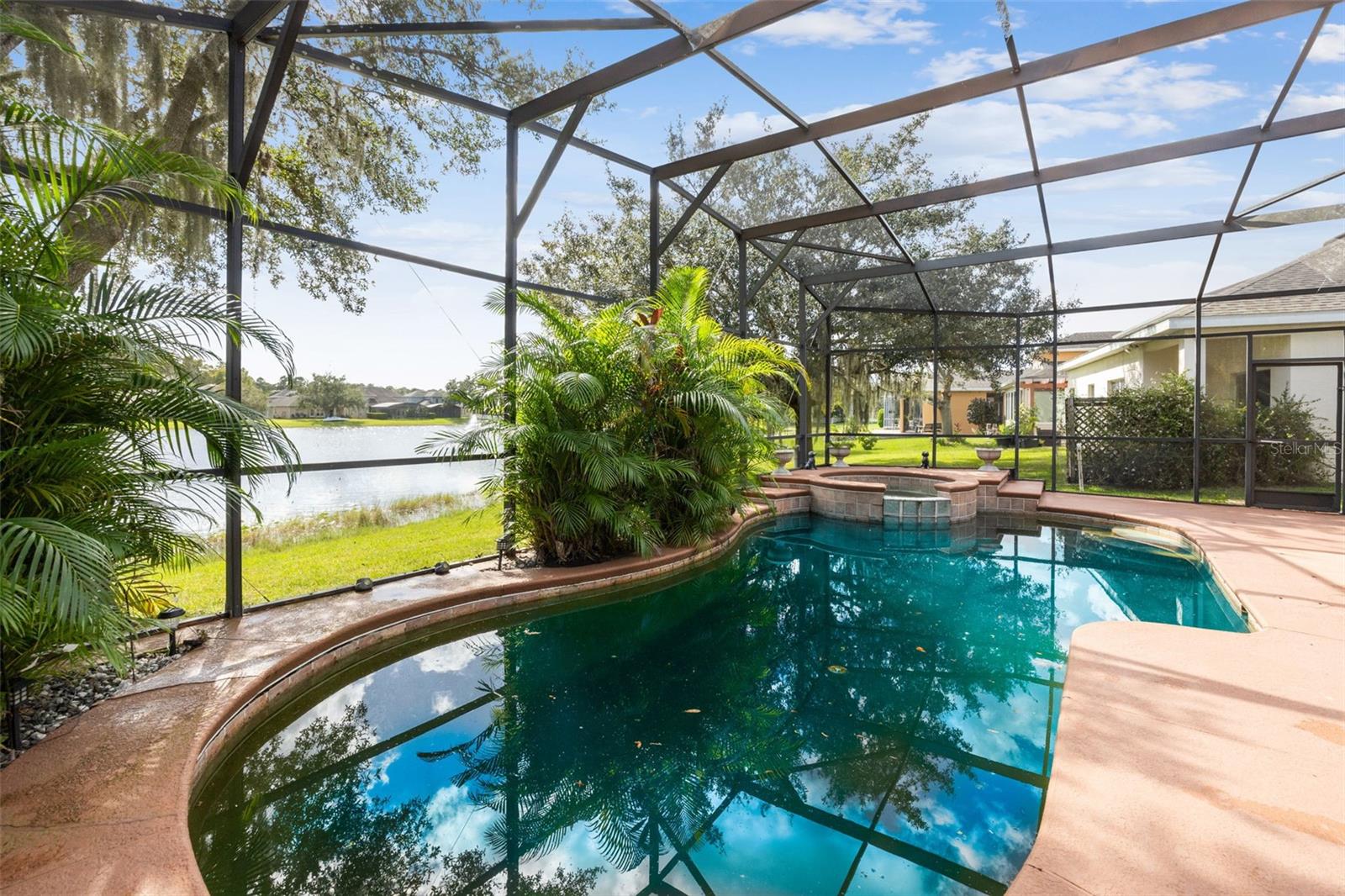 WOODLAND LAKES - Residential