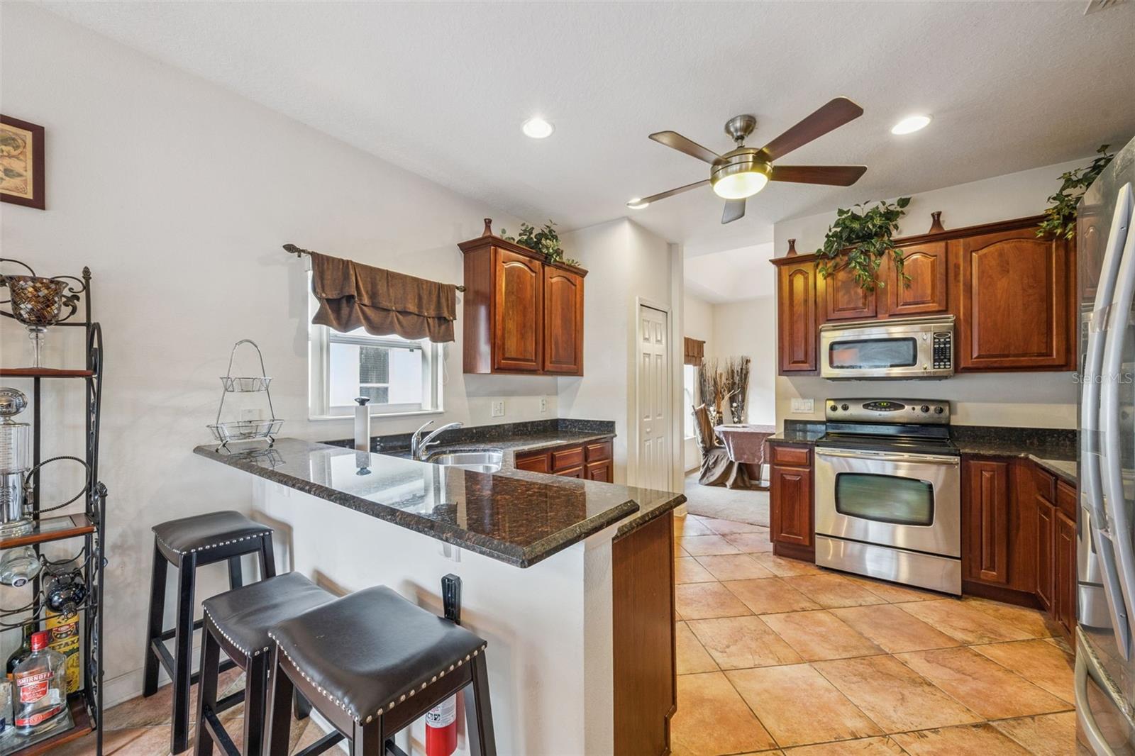 WOODLAND LAKES - Residential