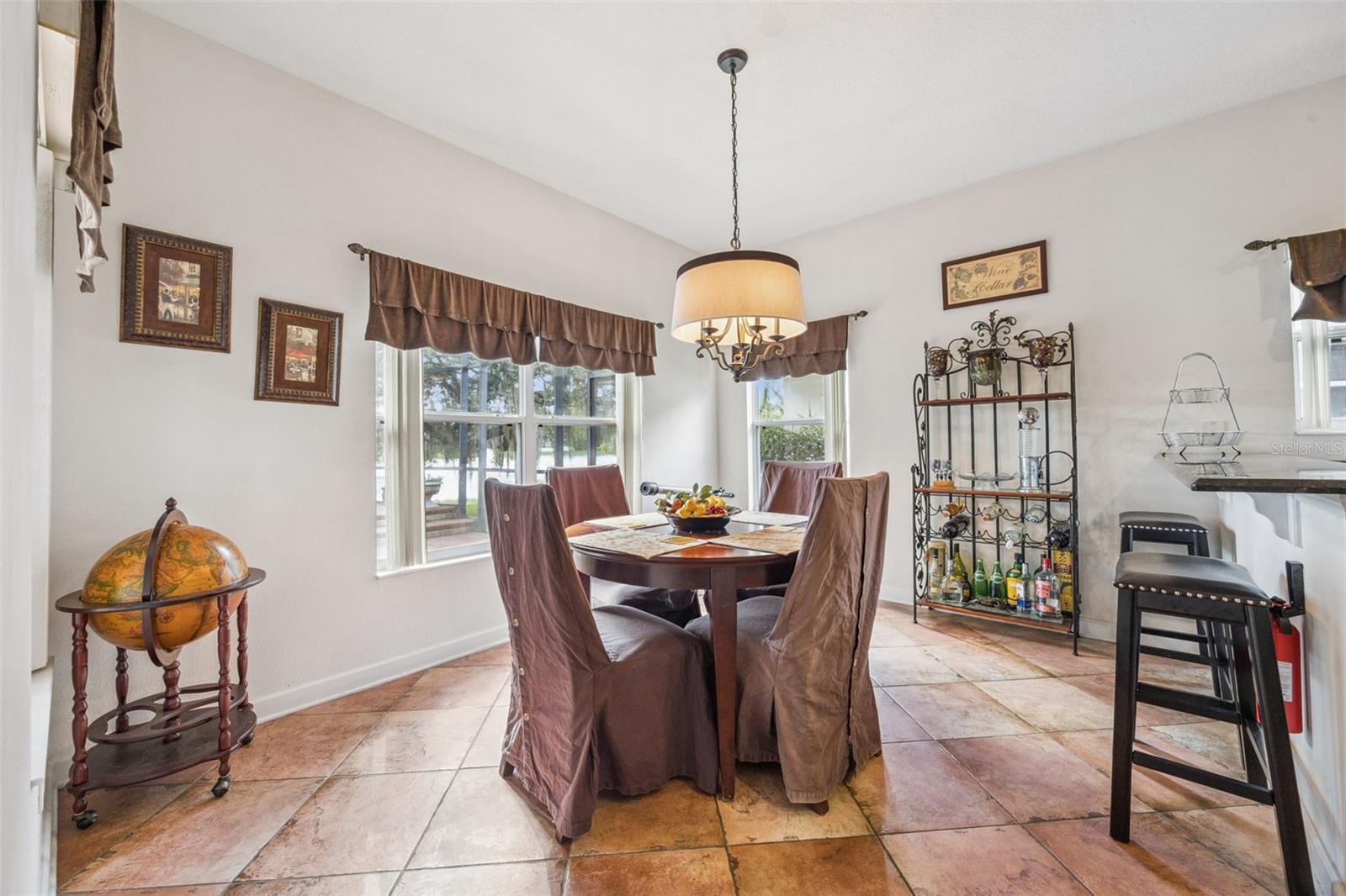 WOODLAND LAKES - Residential