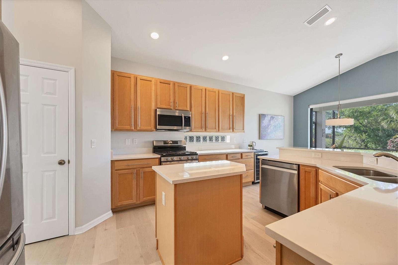 TAILFEATHER WAY AT TARA - Residential